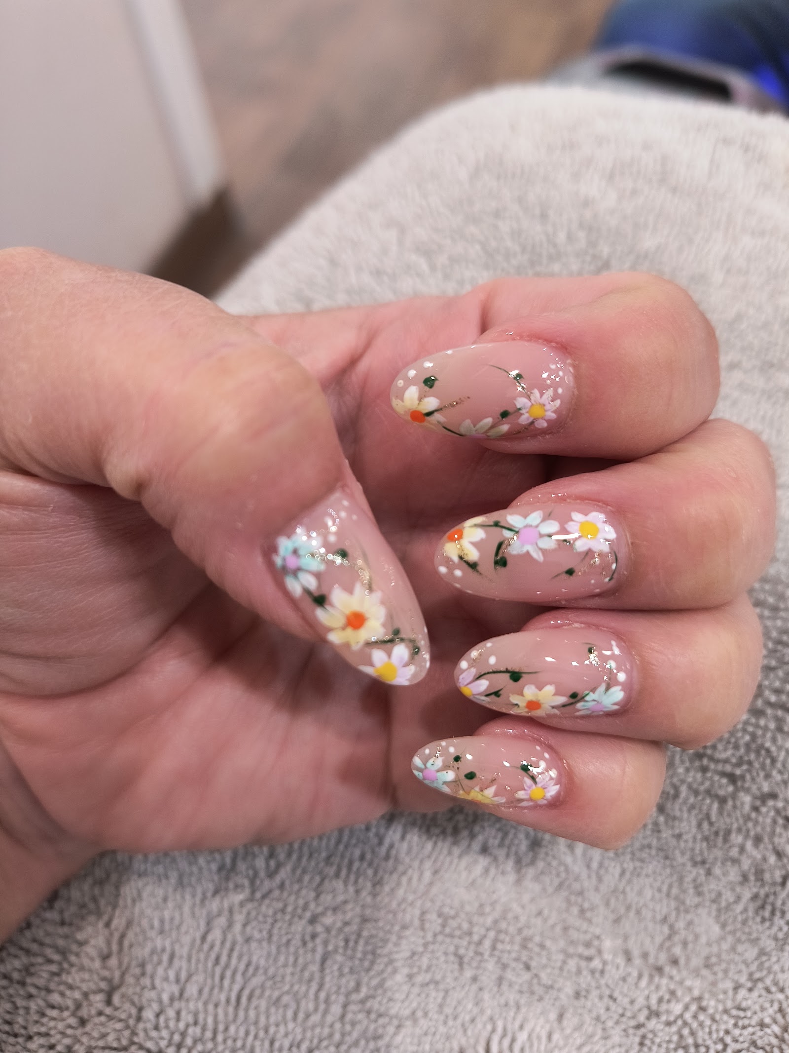 Oasis Nails & Spa nail photo 6